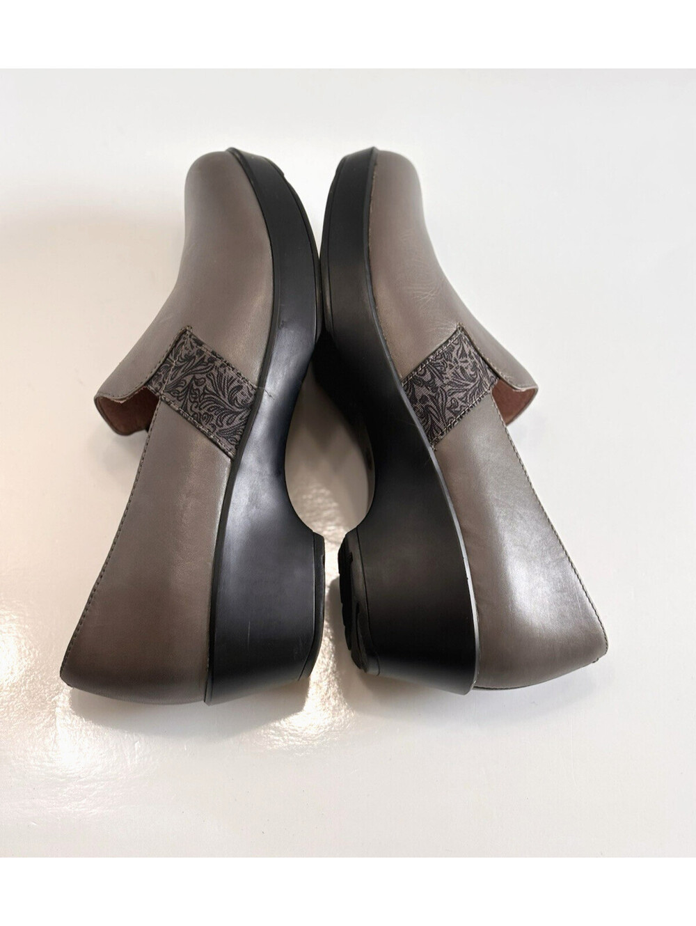 Dansko Jessica Women's Gray Leather Slip On Clogs Comfort Shoes Size 39/ US 8.5 - Picture 7 of 16